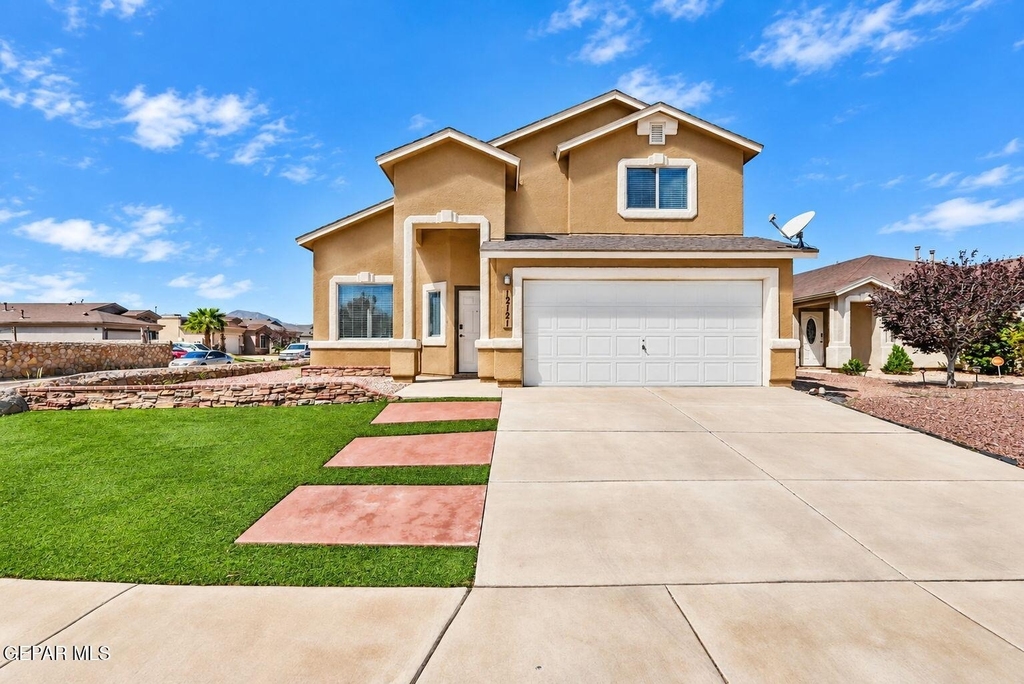 12121 Zavi Lane - Photo 0