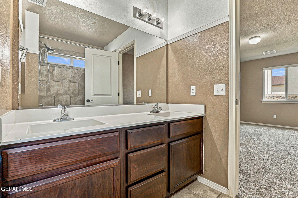 12121 Zavi Lane - Photo 22