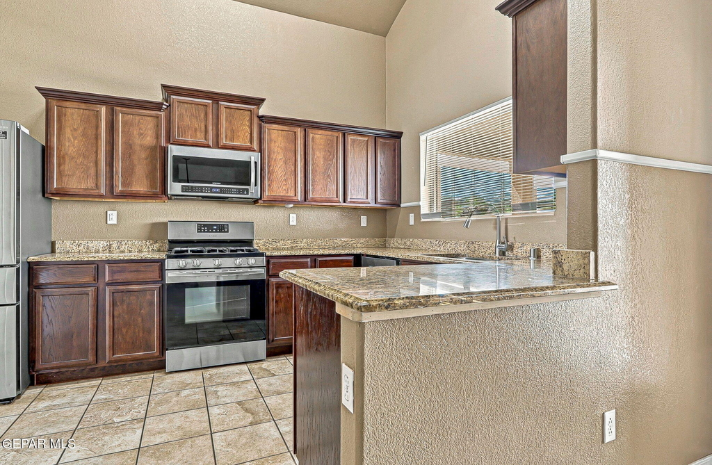 12121 Zavi Lane - Photo 11