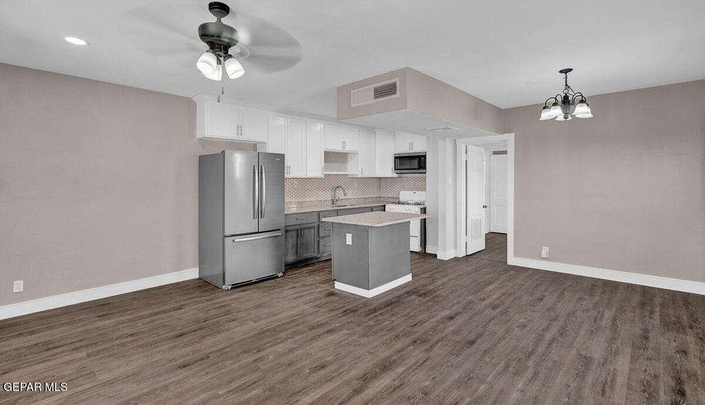 3411 Altura Avenue - Photo 3