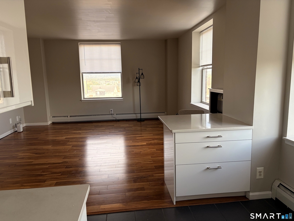 265 College Street - Photo 1