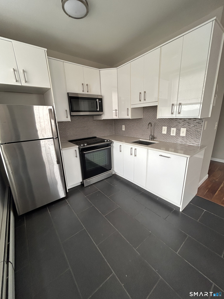 265 College Street - Photo 3