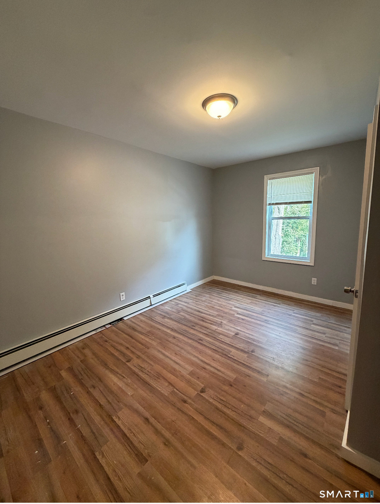 589 Winchester Avenue - Photo 4