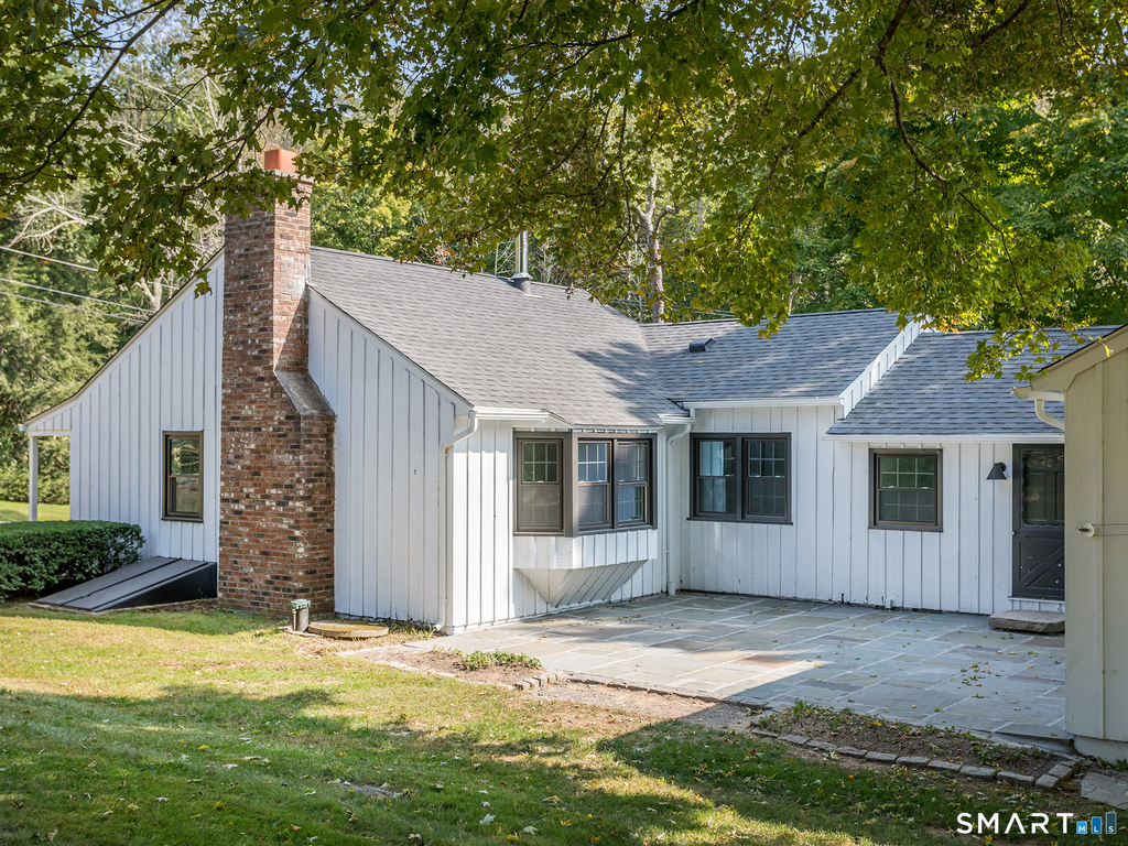 123 Old Litchfield Road - Photo 1
