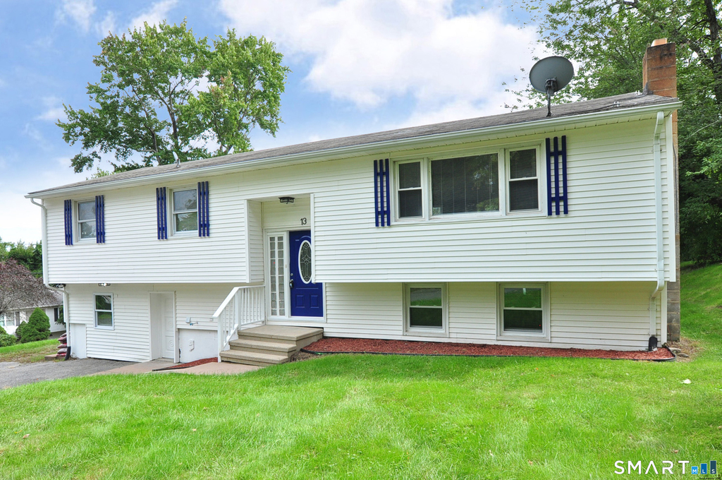 13 Pleasant View Avenue - Photo 2