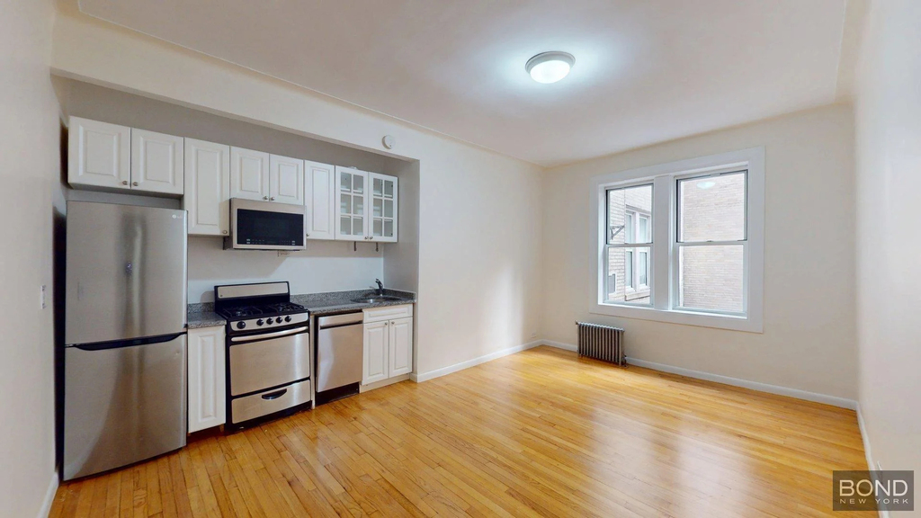 117 West 13th Street - Photo 0