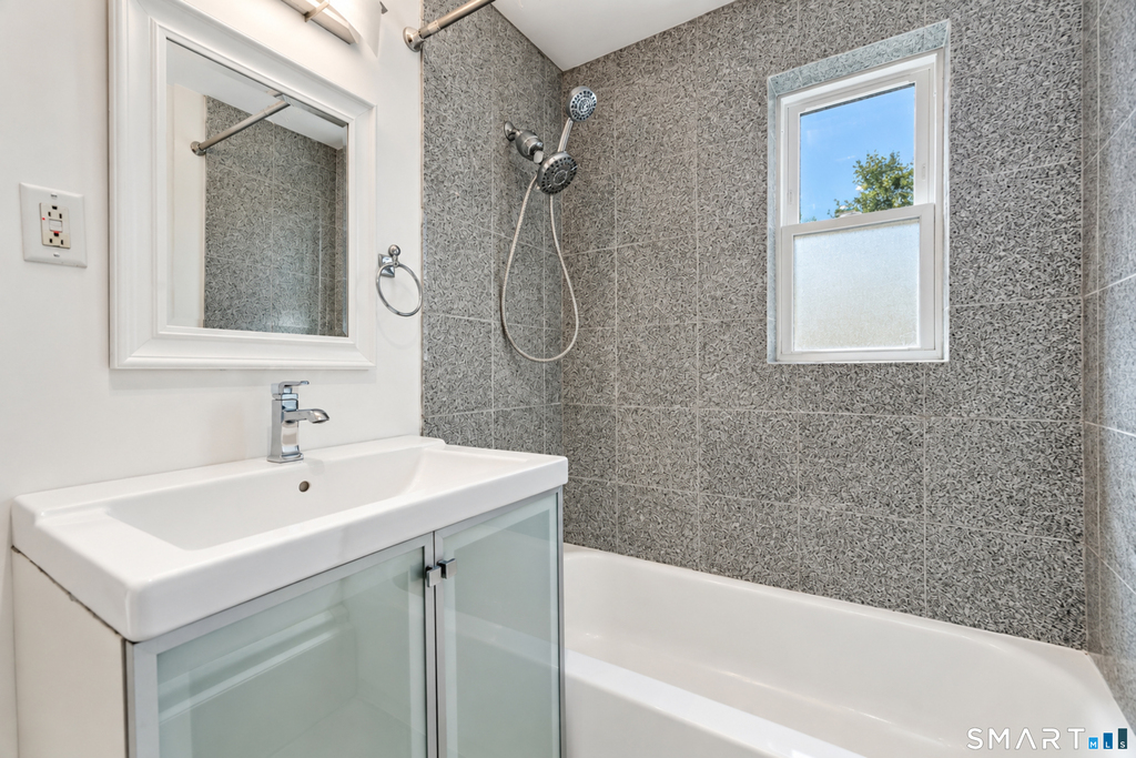 184 Pequot Avenue - Photo 11