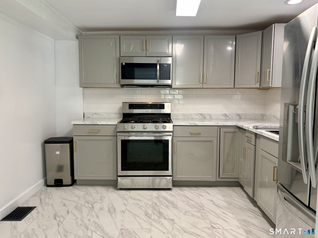 331 Munson Street - Photo 10