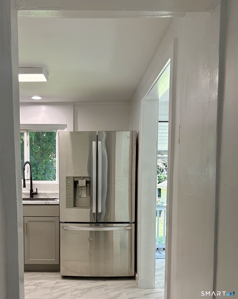 331 Munson Street - Photo 8
