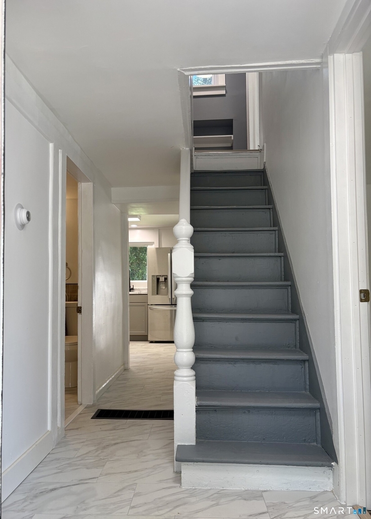 331 Munson Street - Photo 2