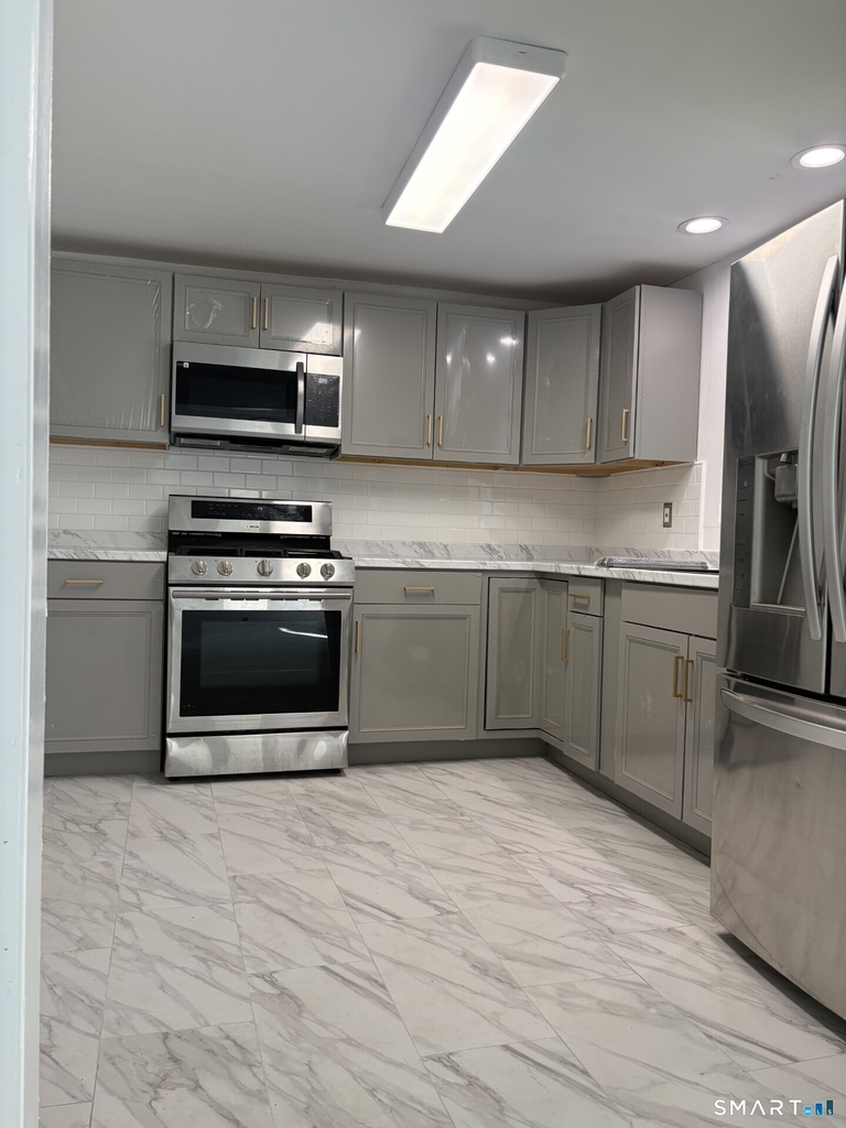 331 Munson Street - Photo 11