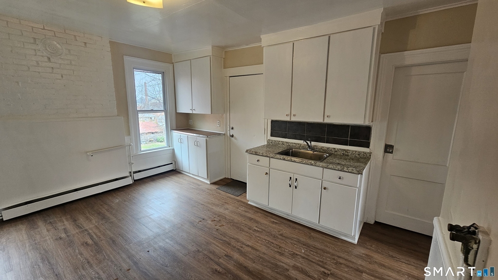 110 Babcock Street - Photo 1