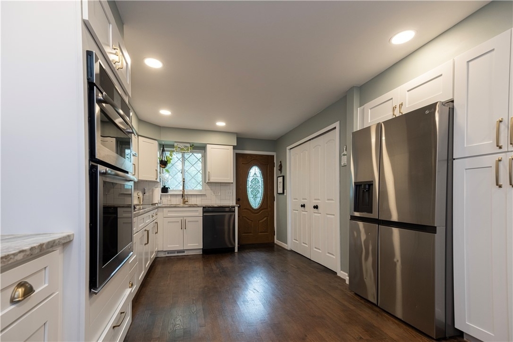 109 Oak Ridge Drive - Photo 4