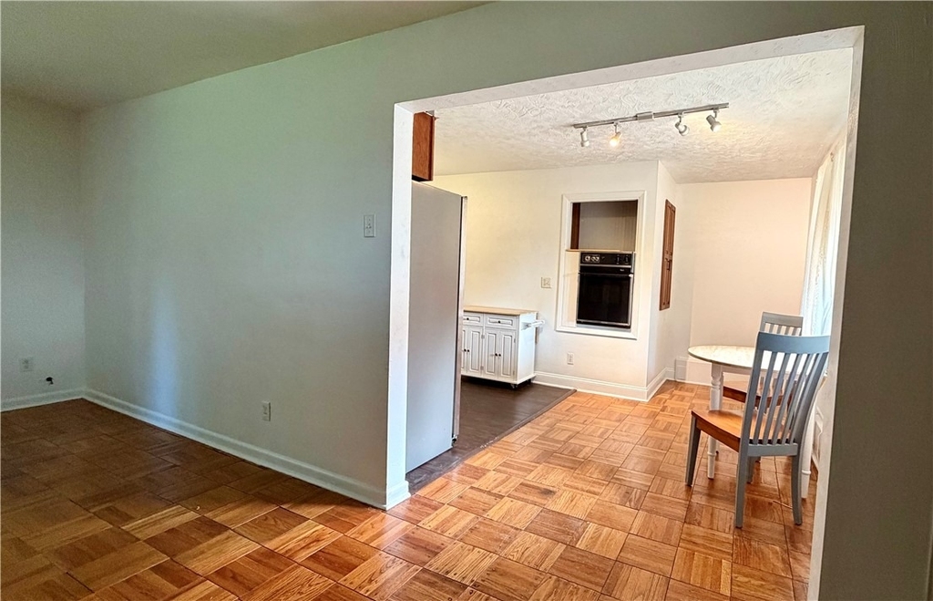 1053 Butler Road - Photo 8