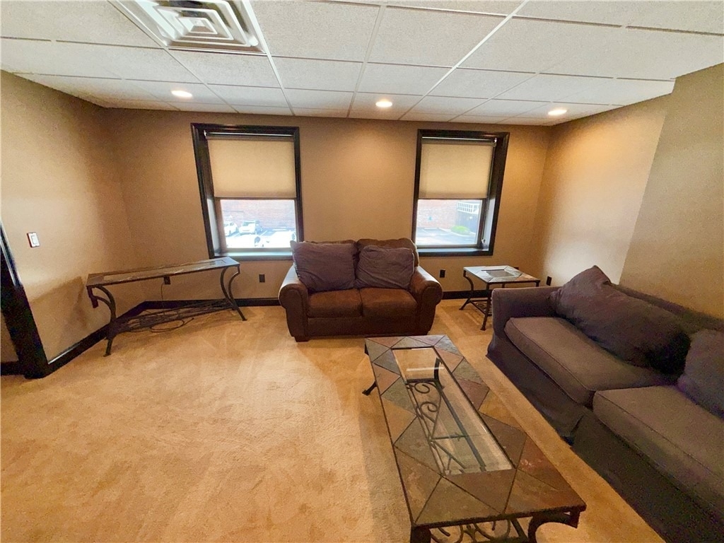 5 1/2 Gallatin Ave - Photo 4