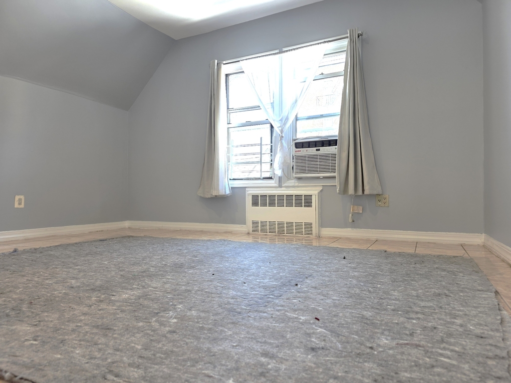 107 Bay 32nd Street - Photo 3