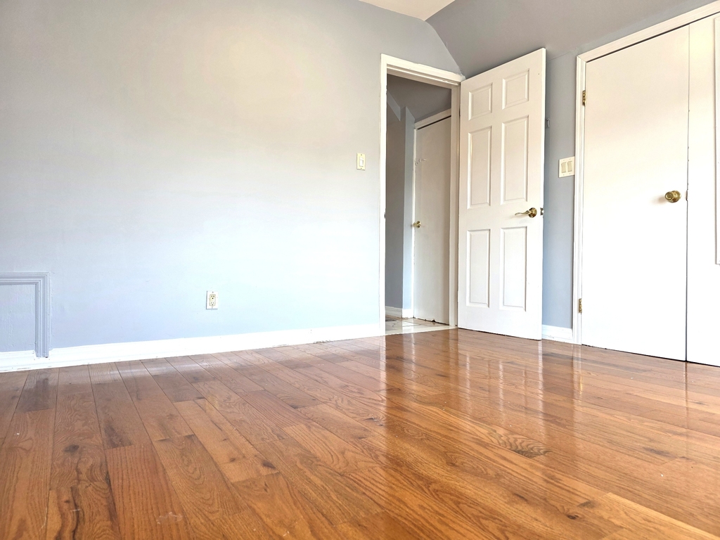 107 Bay 32nd Street - Photo 7