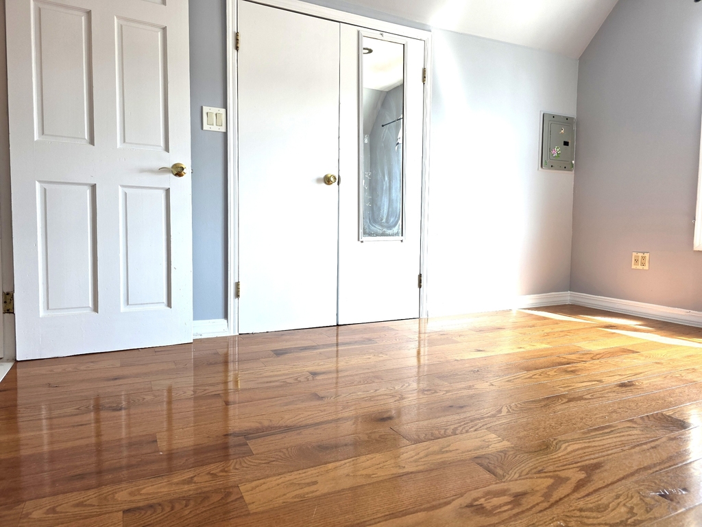 107 Bay 32nd Street - Photo 6