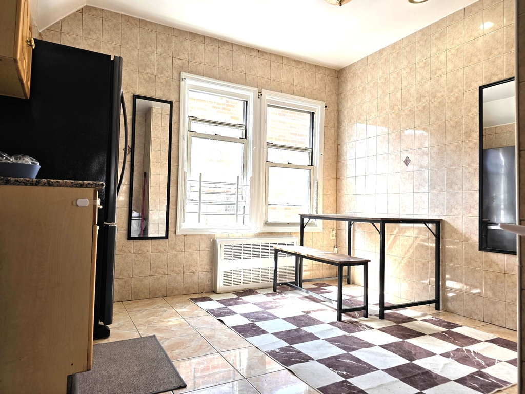 107 Bay 32nd Street - Photo 2