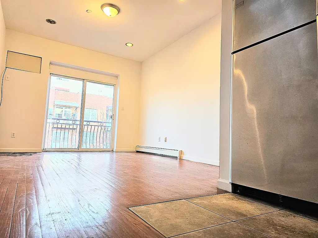 754 40th Street - Photo 5
