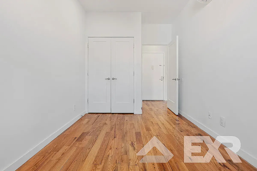 453 Irving Avenue - Photo 12
