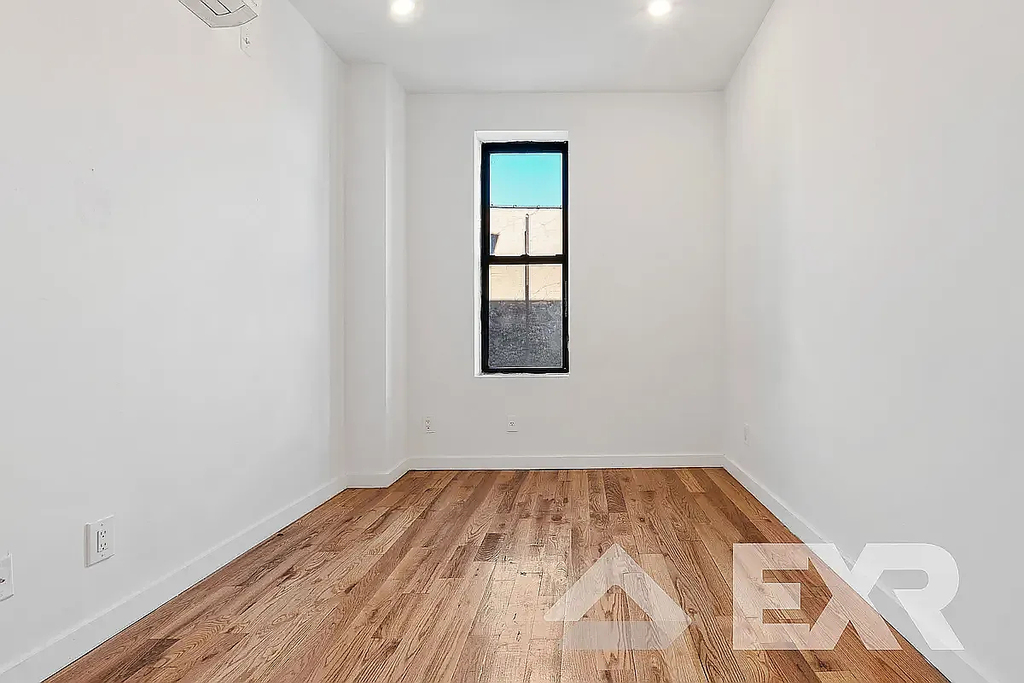 453 Irving Avenue - Photo 8