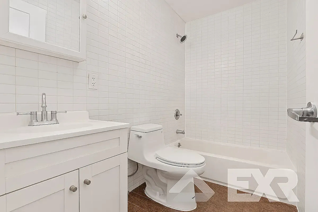 453 Irving Avenue - Photo 9