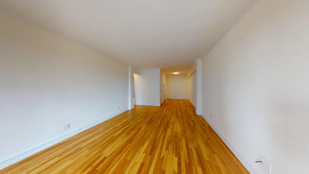 West 13th Street - Photo 2