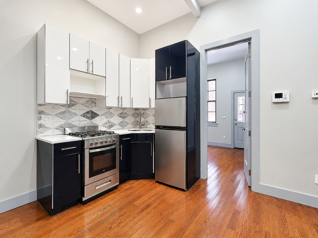 9 Marcus Garvey Blvd - Photo 2