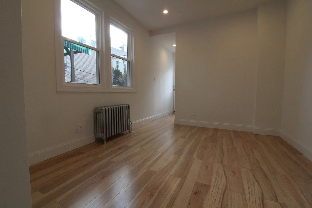 179 Eckford Street - Photo 12