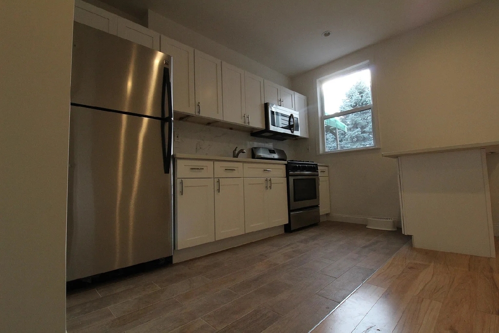 179 Eckford Street - Photo 0