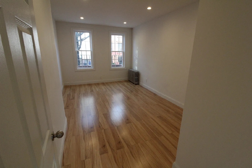 179 Eckford Street - Photo 8