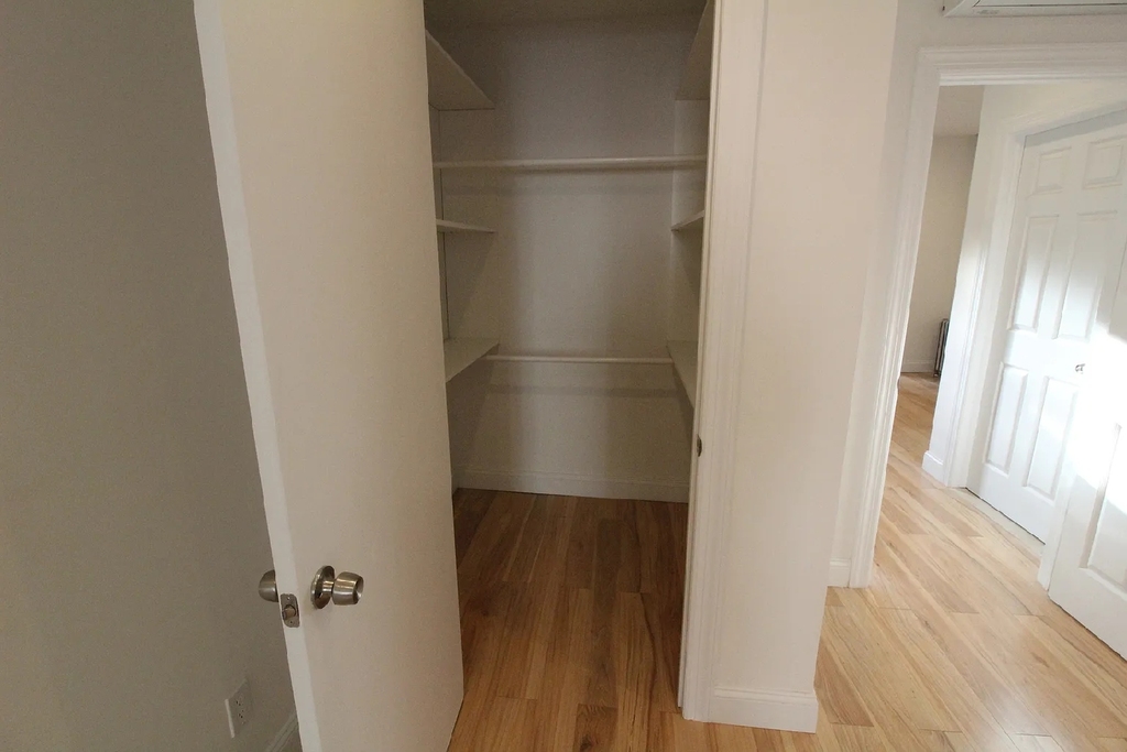 179 Eckford Street - Photo 5