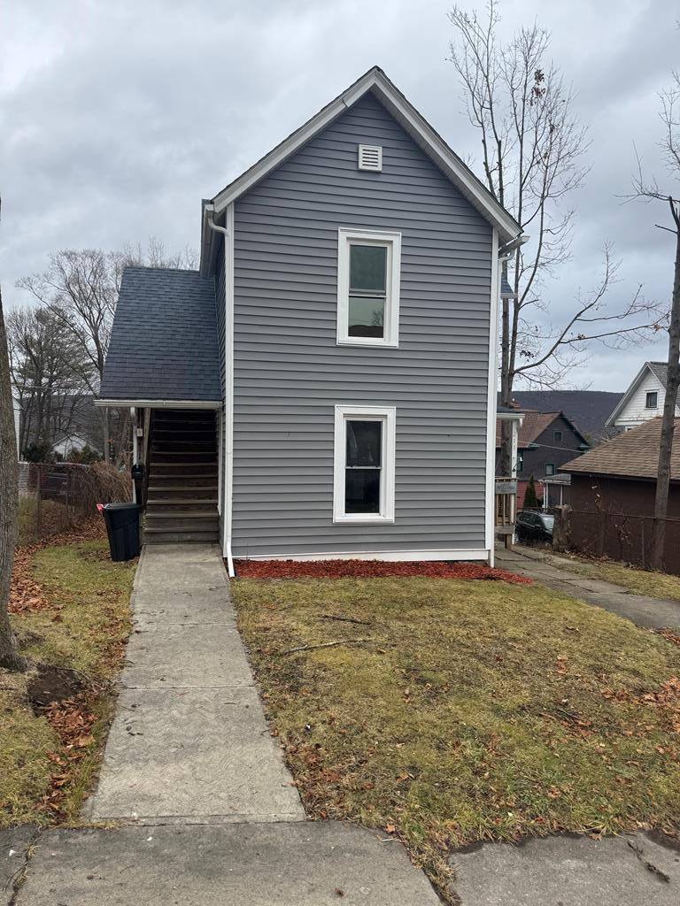 211 W 2nd Street - Photo 0
