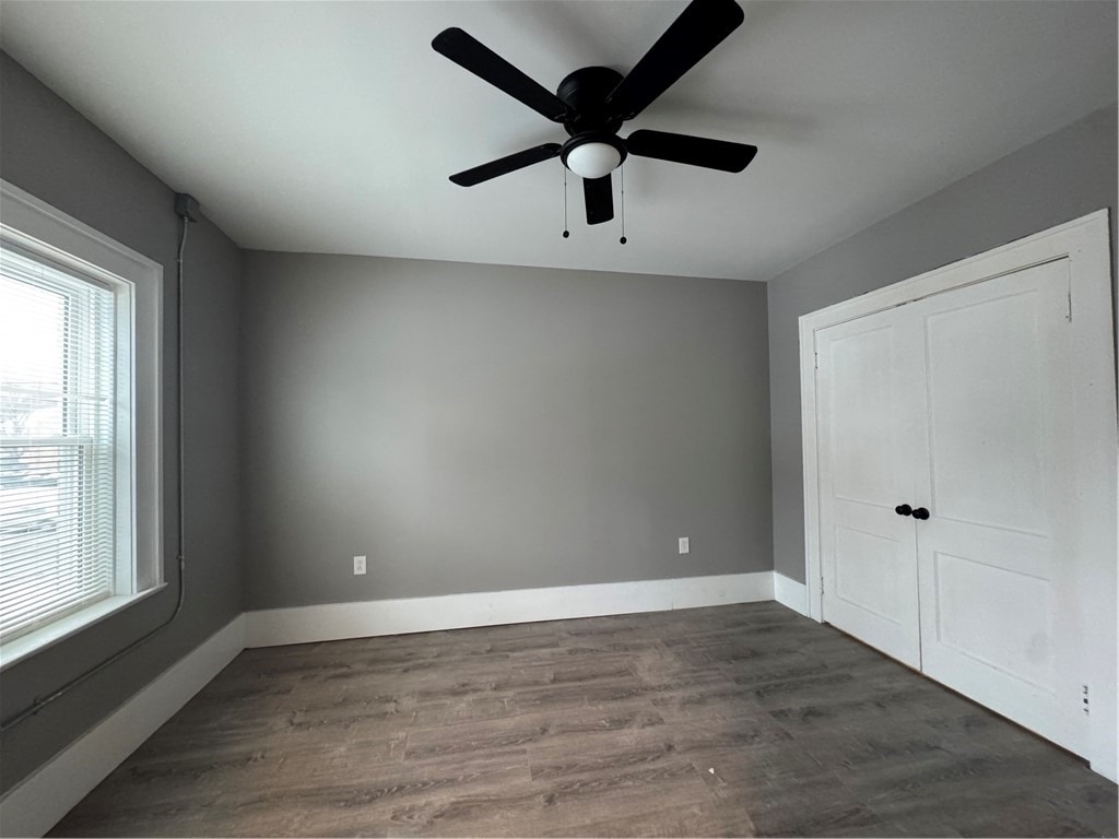 2042 Dewey Avenue - Photo 6