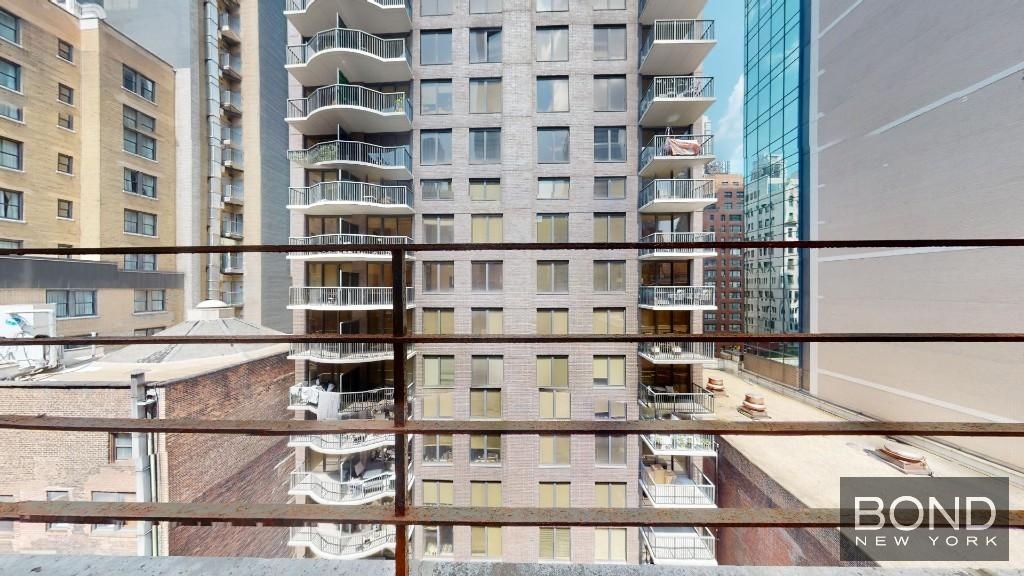 East 56th Street - Photo 3