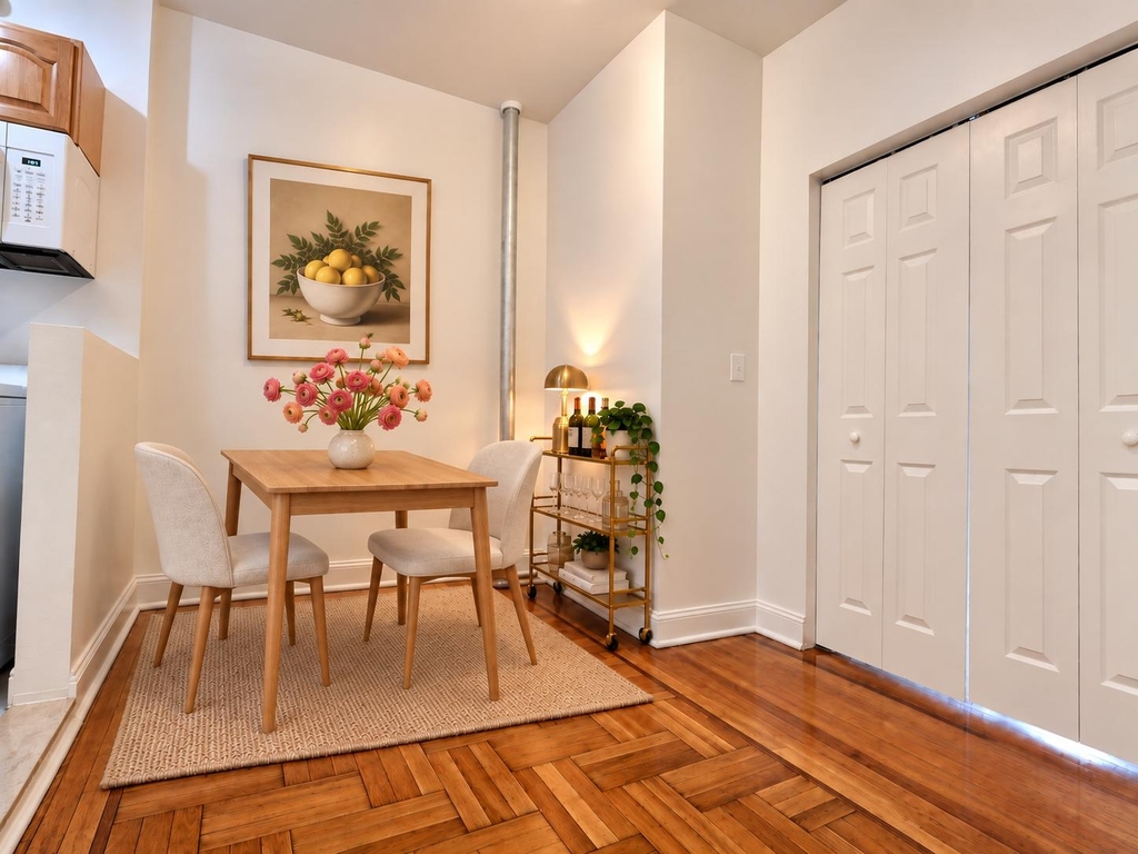 1585 First Avenue - Photo 6