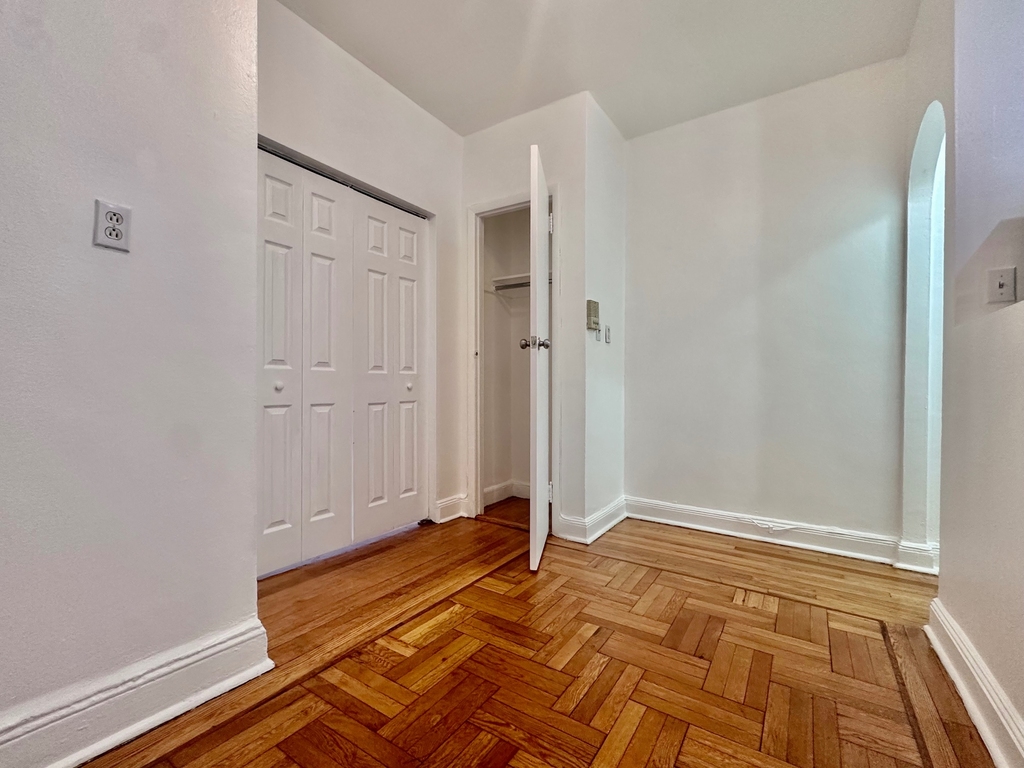 1585 First Avenue - Photo 8