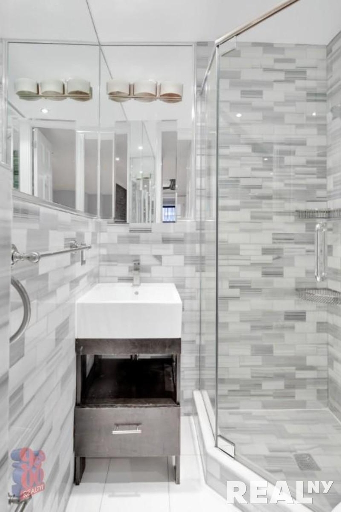 East 26th Street - Photo 4