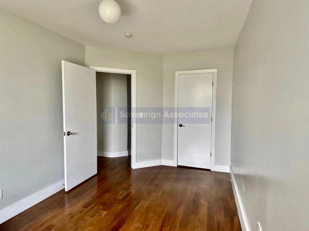 25 Vermilyea Avenue - Photo 4