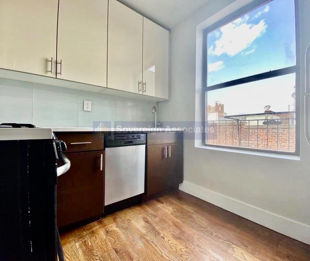 25 Vermilyea Avenue - Photo 6