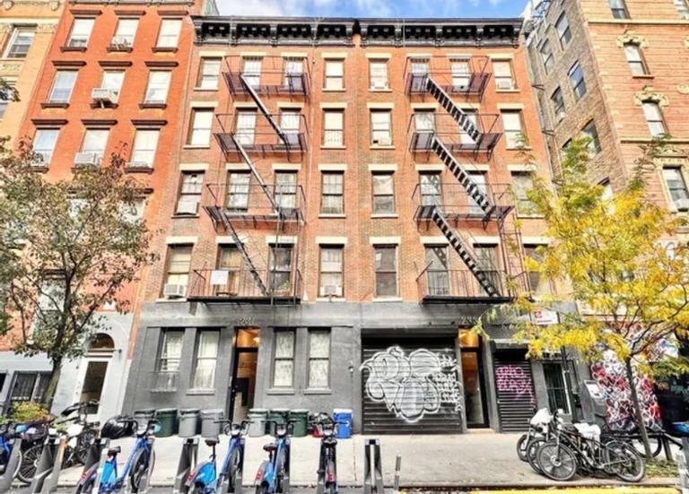 231 East 4th Street - Photo 4