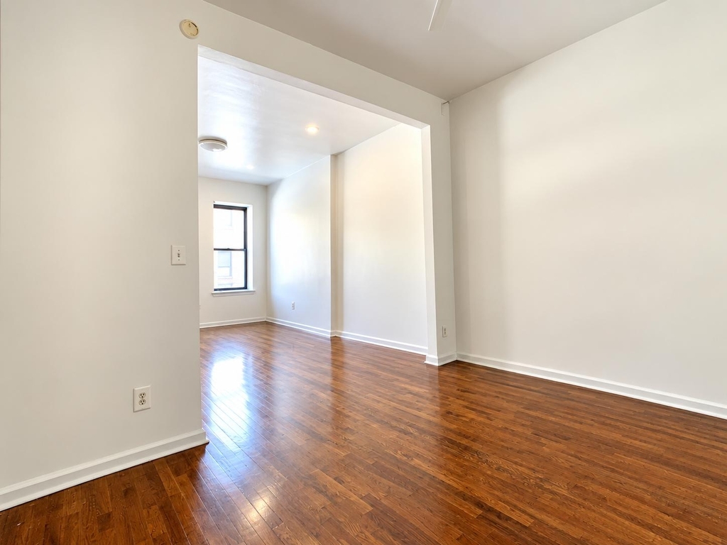 928 Amsterdam Avenue - Photo 5