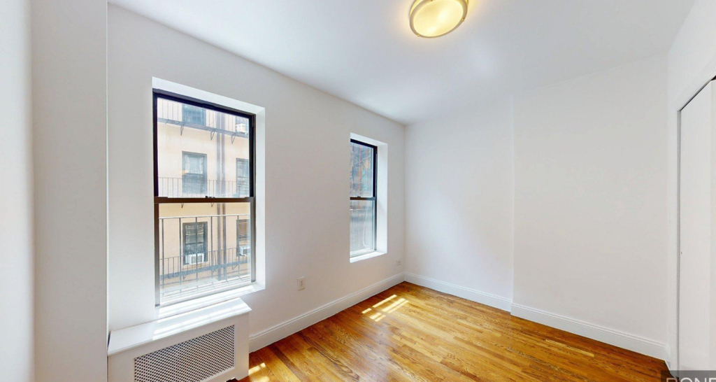 East 89th Street - Photo 0