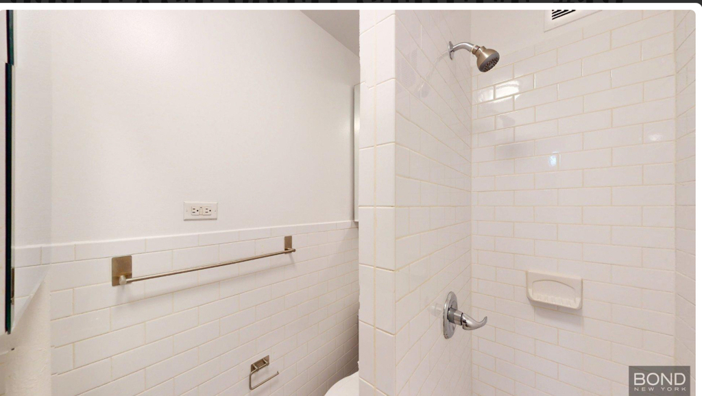 East 89th Street - Photo 3