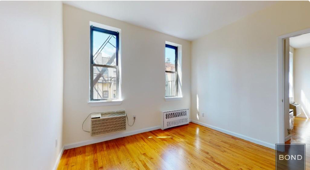 East 91st Street - Photo 0