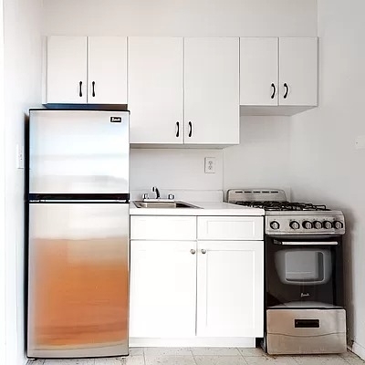 200 Haven Avenue - Photo 2