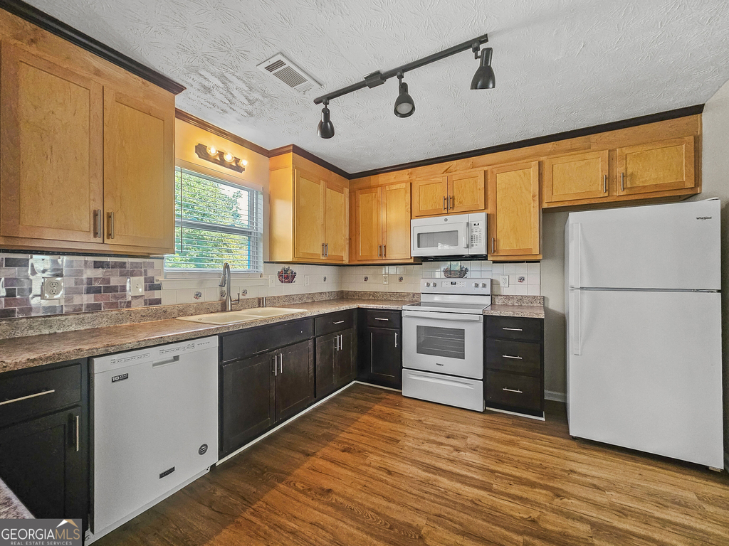 80 Forest Brook Drive - Photo 5