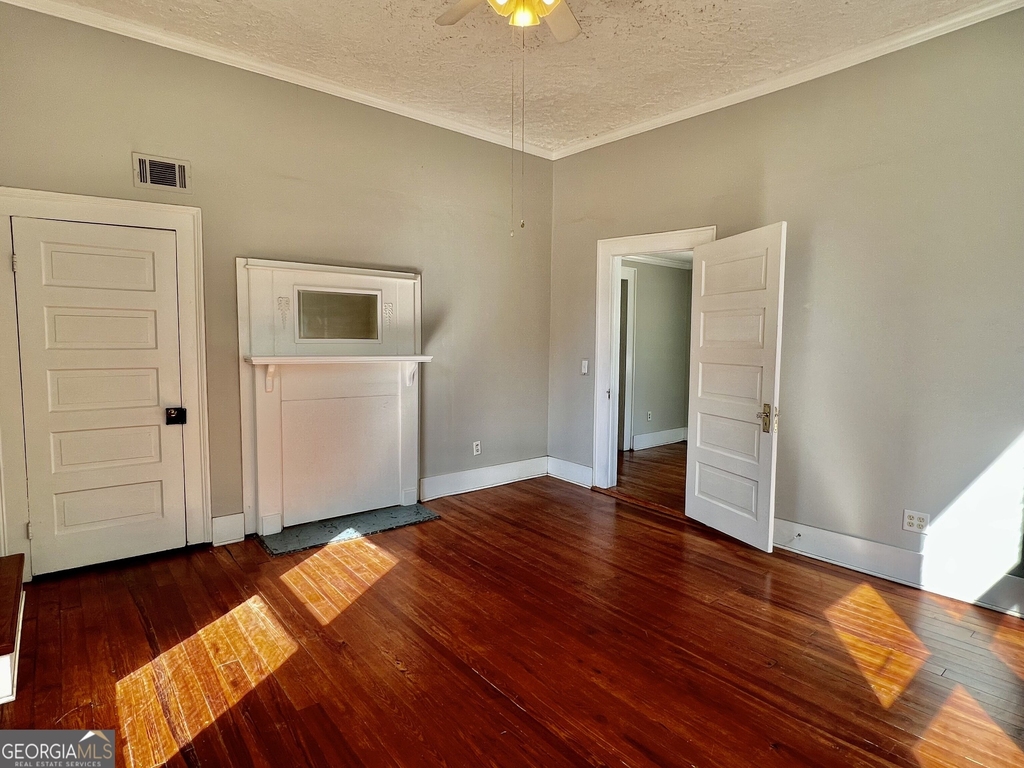 495 Ruth Street - Photo 9