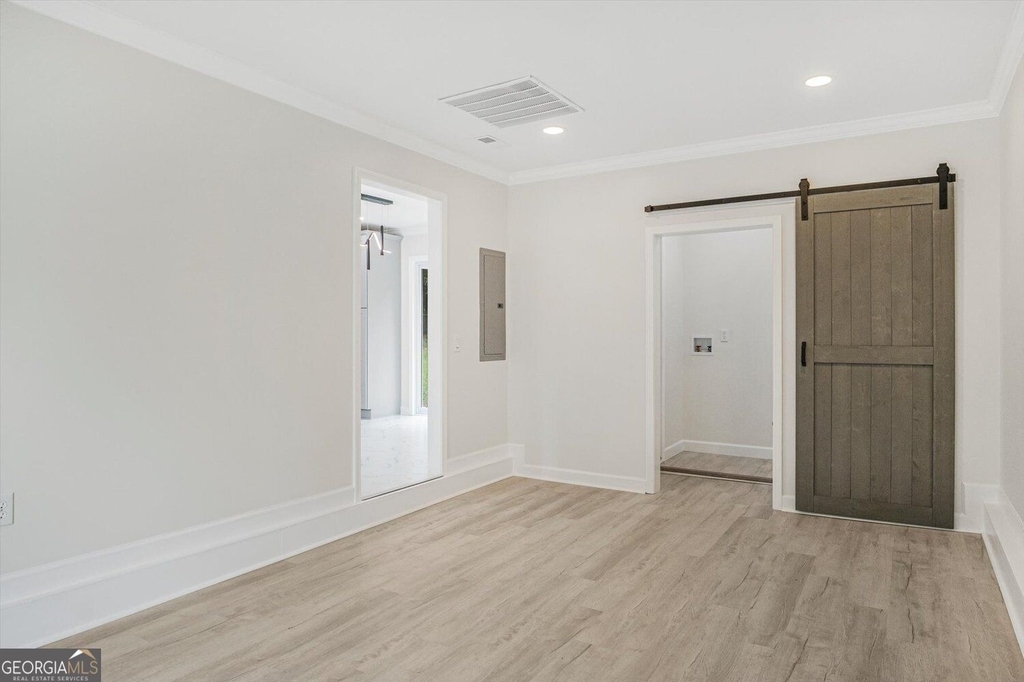 6073 Fieldcrest Drive - Photo 10